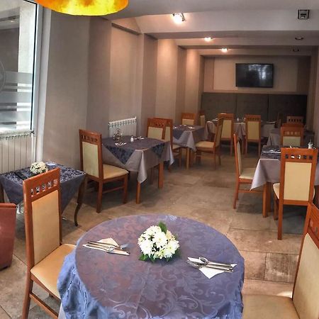 Hotel Anita Будва Экстерьер фото